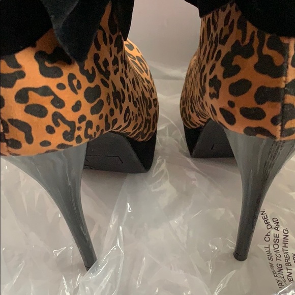 Brand New Animal Print Boots - Picture 8 of 8